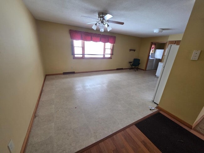 Photo - 46258 312th St