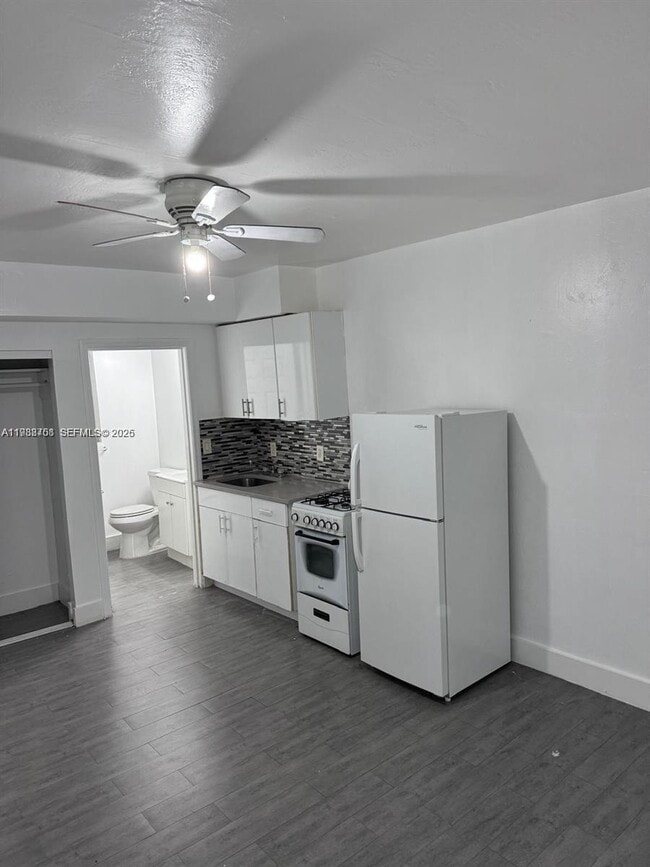 Photo - 1843 Dewey St Unidad 115