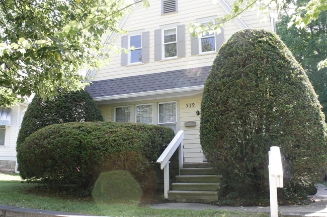 Building Photo - 519 S Fess Ave