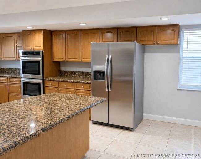 Photo - 1223 W 27th St
