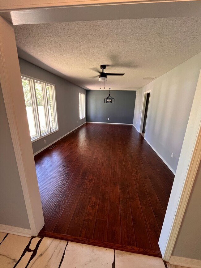 Photo - 3-Bed, 2-bath Luxury Southern Hills Designer Home!