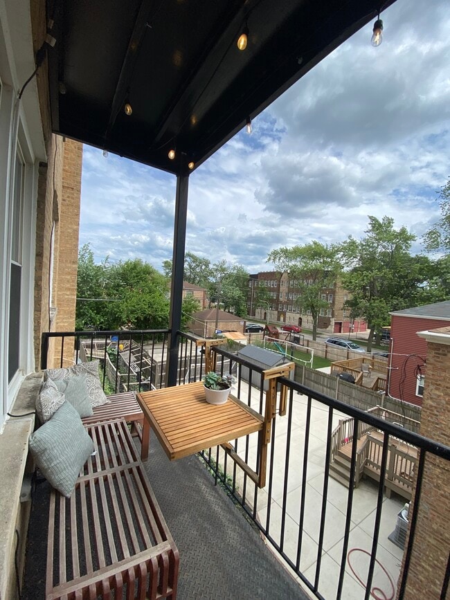 Balcony - 6309 N Albany Ave Unit 2A