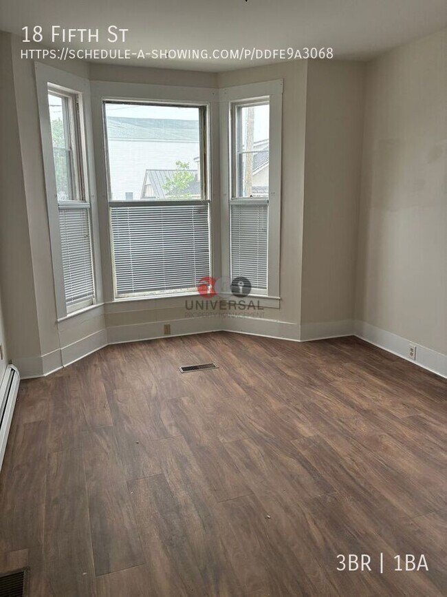 Photo - 18 Fifth St-