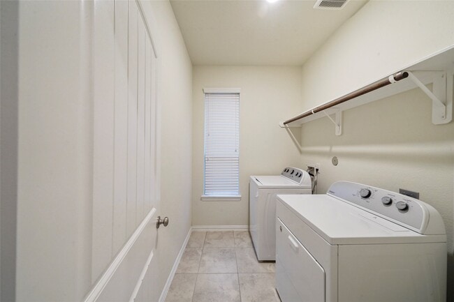 Photo - 27910 Augusta View Dr