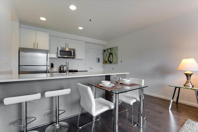 Photo - 300 Kendall St Unit ID1221051P