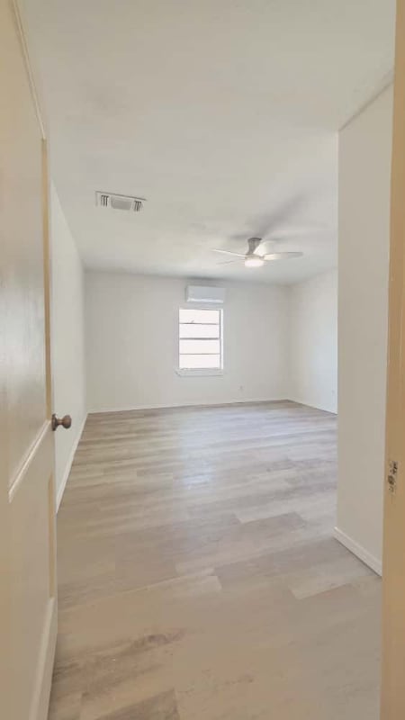 Photo - 500 W 47th St