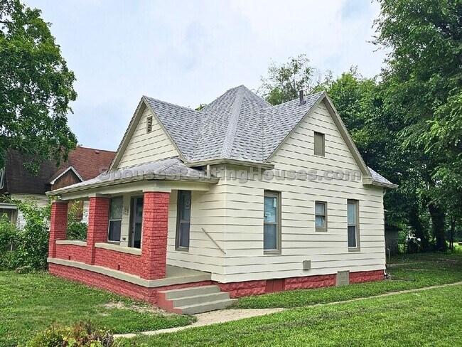 2336 Sycamore St