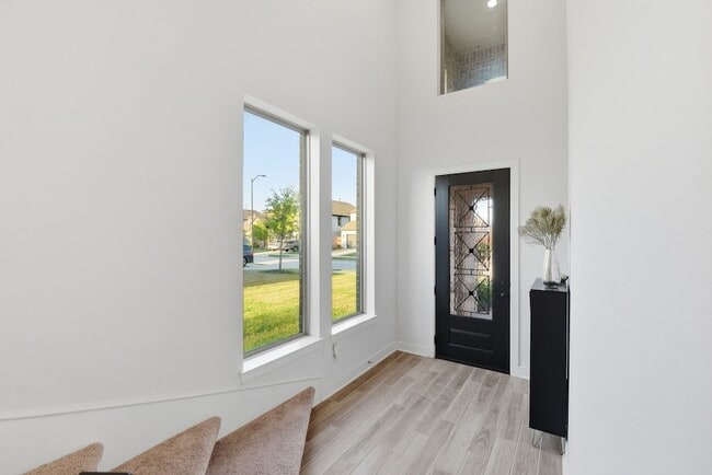 Photo - 7031 Snow Finch Ln