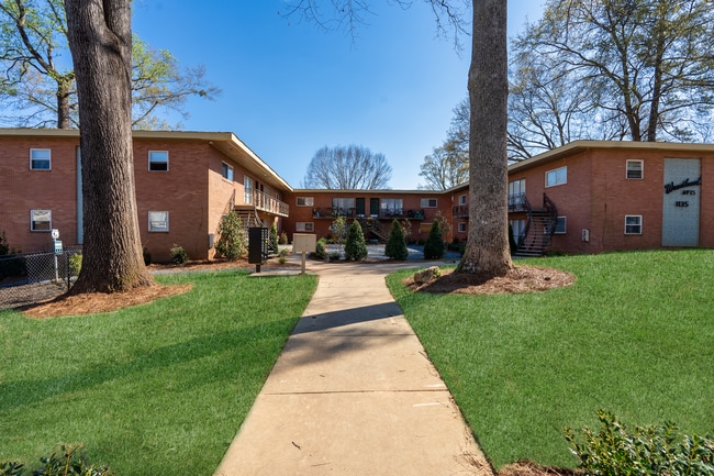 Building Photo - 1135 Woodland Ave: Woodland Apartments