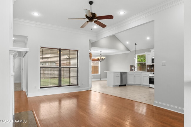 Photo - 106 Country Mile Dr