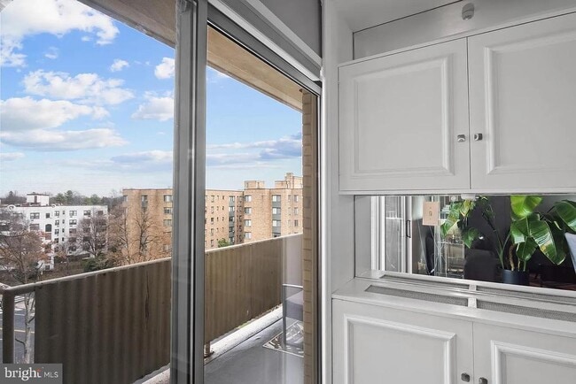 Photo - 4600 Connecticut Ave NW Unit 904