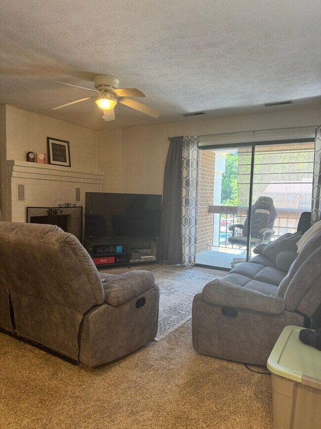 Photo - Two Bedroom Two Bath Condo Close To Newtown Unit 9