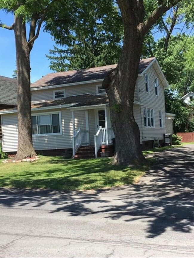 Building Photo - 118 Beechwood Ave