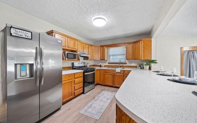Photo - 1815 N Woolsey Ave