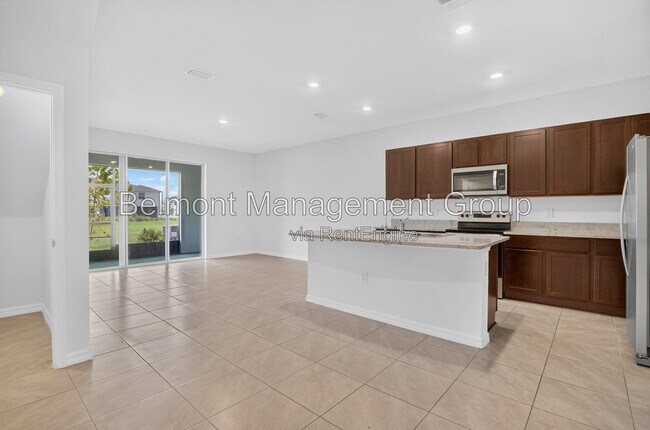 Photo - 33028 Tulip Petal Ln