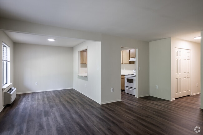 2BR, 1BA - 880SF - Living Room - Treetops