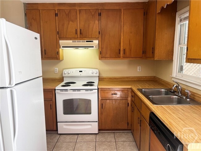Photo - 625 Whitehall Rd