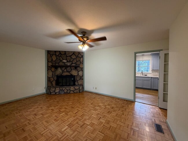 Photo - 120 Forrest Dr
