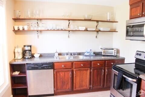 Building Photo - 859 Crow Hill Rd Rental