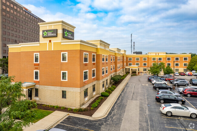 Building Photo - Furnished Studio - Skokie Rental