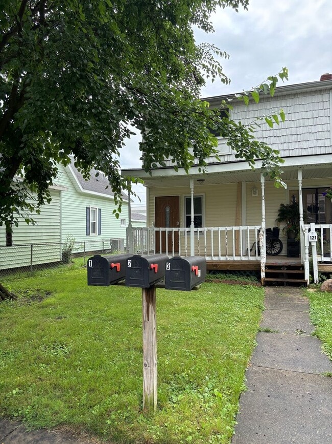 Photo - 121 W South C St Apartment Unit B