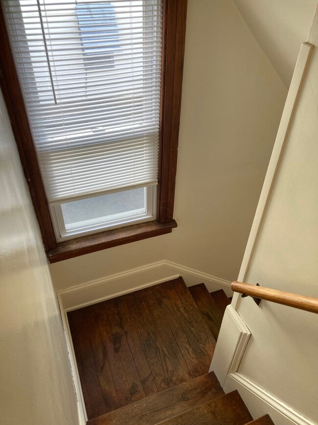 Photo - 117 N Montour St Unidad 117