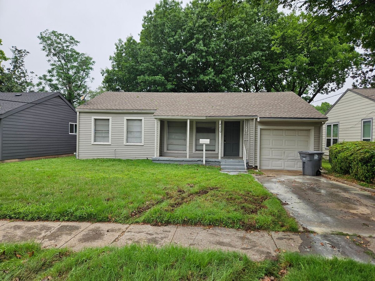 For Lease – Living Just Minutes from Downt... - For Lease – Living Just Minutes from Downt... House