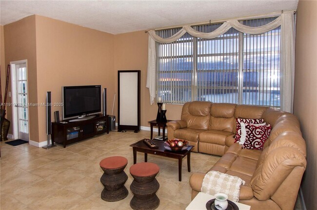 Photo - 1301 NE Miami Gardens Dr Unit 1726W