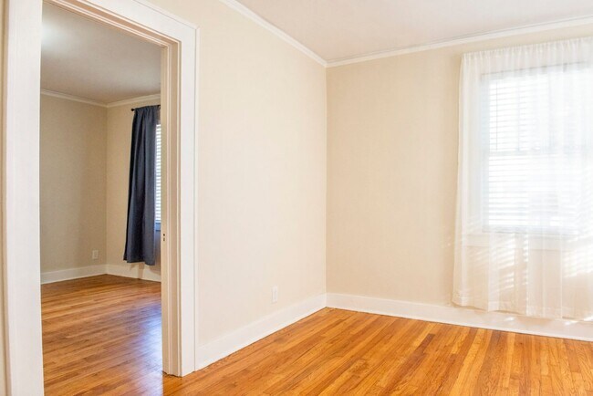 Photo - 118 W 36th St Unit A