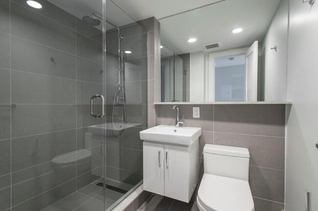 Photo - 334 Harvard St Unit H4