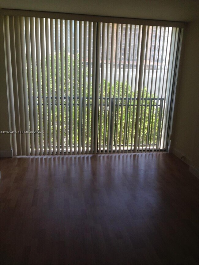 Photo - 16909 N Bay Rd Unit 520