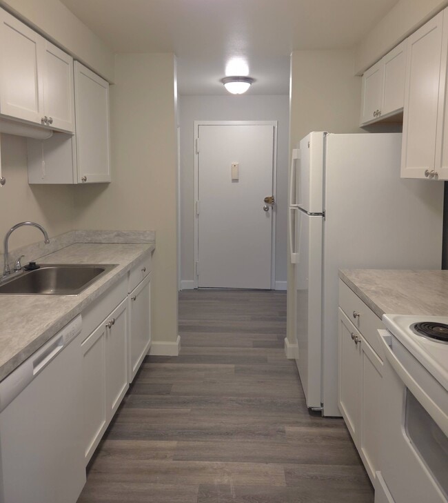 Photo - Cedarwood Crossings