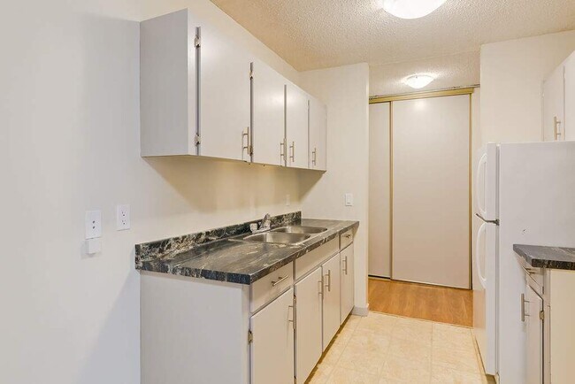 Columbian Apartments