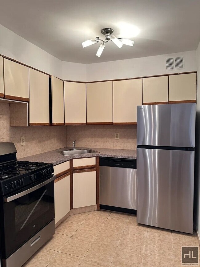 Photo - 2610 Ocean Pkwy Unit 3D