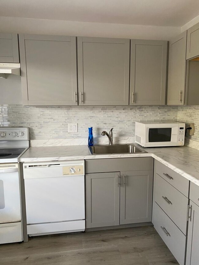 Photo - 19 Abbey Ln Unit 206