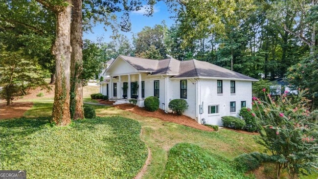 Photo - 460 Riverside Pkwy