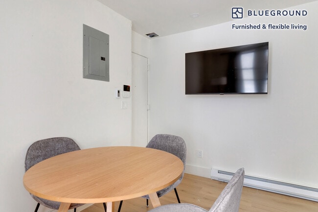 Photo - 236 W 15th St Unit FL2-ID2099