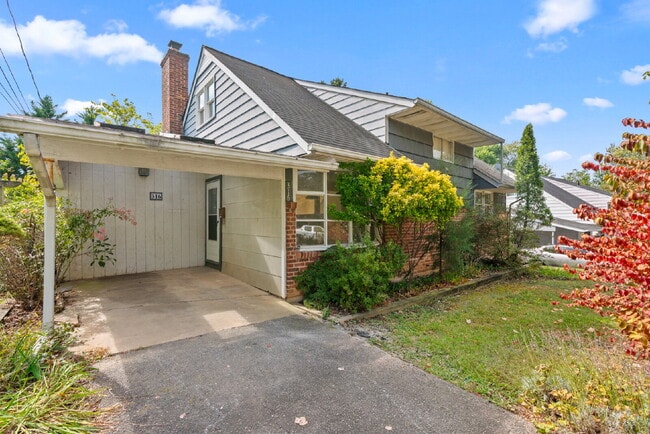 Photo - Affordable, Spacious AND Convenient Walk t...