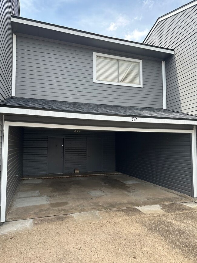 Photo - College Station - 2 bedroom / 1.5 bath Condo - 2 story with covered parking - Pool in your front ... Unit 52