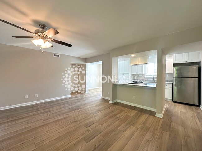 Building Photo - Completely Remodeled 2BR 2BA Condo
