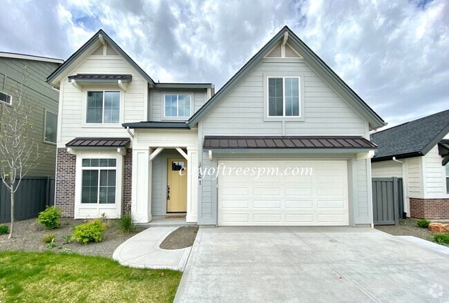 Building Photo - BEAUTIFUL 4 bed 2 1/2 Bath Located in Cent... Rental