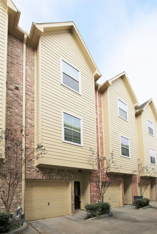 Photo - 2902 Chenevert St Unit L