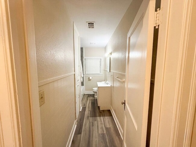 Photo - 2824 4th St