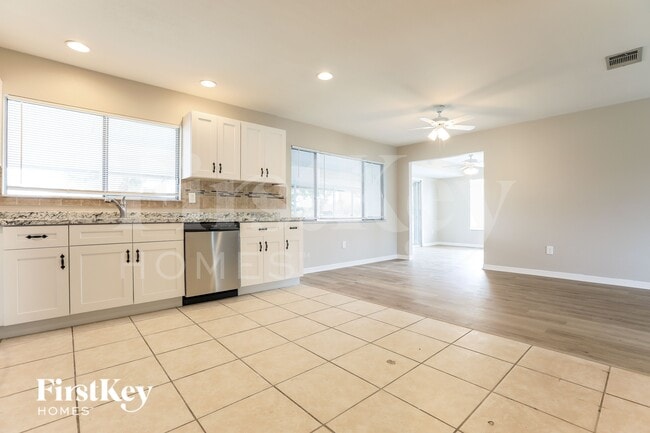 Photo - 4517 Maraldo Ave