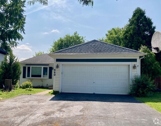 Building Photo - 460 Dover Dr Rental