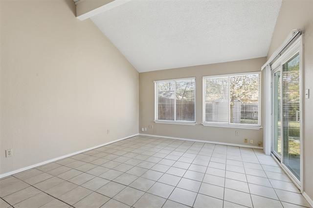 Photo - 216 Suttonwood Dr