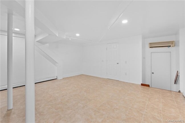 Photo - 325 McLean Ave