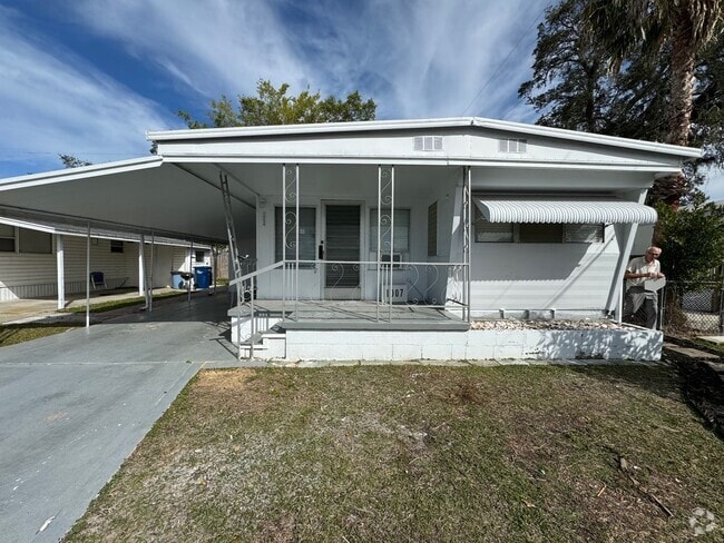 Building Photo - 1007 51st Ave W Unit B Rental