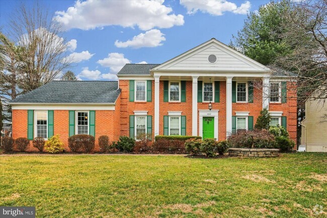 Building Photo - GORGEOUS SINGLE FAMILY ON JONES LANE Rental