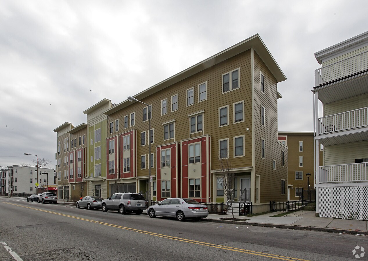 Photo - The Levedo Building